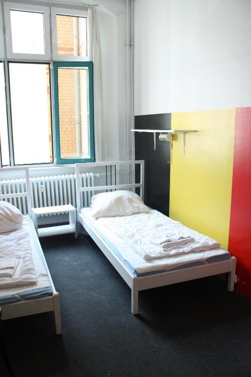 Baxpax Kreuzberg Hostel Berlin Exterior photo